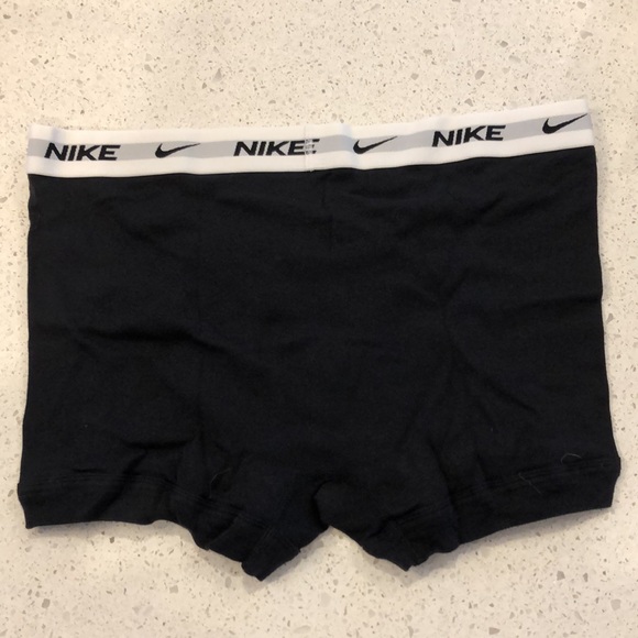 Nike black trunk large - Picture 2 of 2